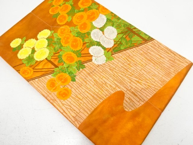 Nagoya obi woven with Manjushiku chrysanthemum and hedge pattern